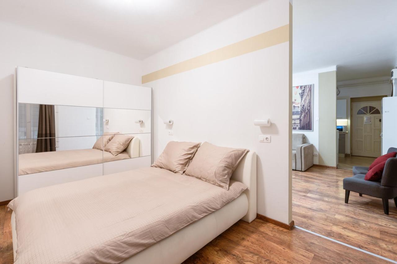 Central Seven Erzsebet Krt Budapest Exteriör bild